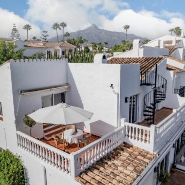 Recently remodeled townhouse with remarkable views of golf course in Aloha Sur, Nueva Andalucía Picture 6