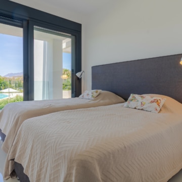 Modern 2 bedroom apartment, southwest orientated, with absolutely outstanding views of the Atalaya golf course Picture 17