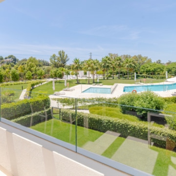 Modern 2 bedroom apartment, southwest orientated, with absolutely outstanding views of the Atalaya golf course Picture 2