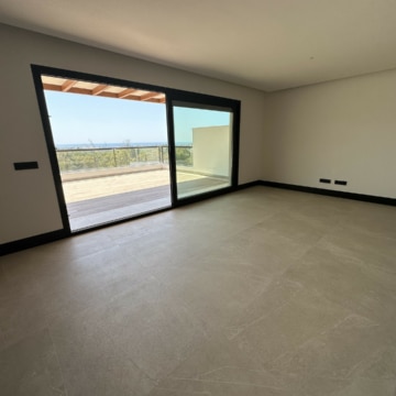 Key Ready Apartment in Marbella Lake Nueva Andalucia, with 3 bedrooms and open mountain, lake and sea views Picture 10