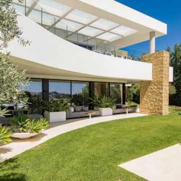 Elegant, Impressive Modern Villa in Los Flamingos Golf Resort offering amazing open views to the Mediterranean Picture 9