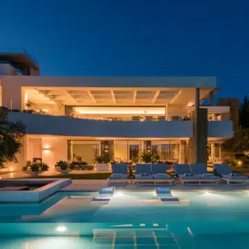 Elegant, Impressive Modern Villa in Los Flamingos Golf Resort offering amazing open views to the Mediterranean Picture 67