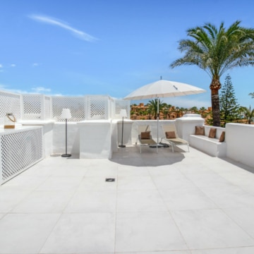 Fantastic Luxury Penthouse Located In One Of The Most Beautiful Frontline Beach Urbanizations, Alcazaba Beach Estepona Picture 13