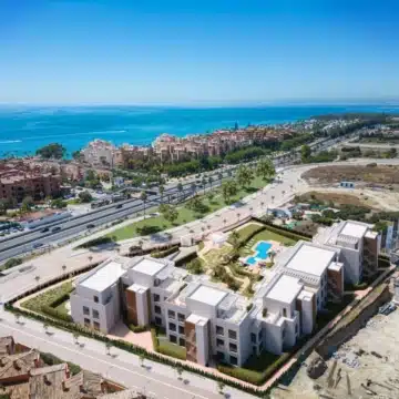 Lagumare41 – Beautiful 2-bedroom apartment with sea views in Estepona Picture 1