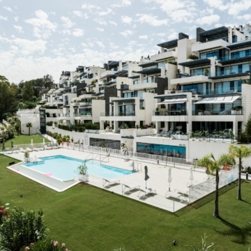 Modern apartment with spectacular views of the sea and the mountains in La Quinta, Benahavis Picture 5