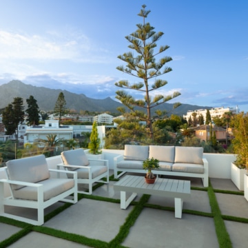 Modern villa in Casa Blanca Beach, the heart of The Golden Mile Marbella Picture 1