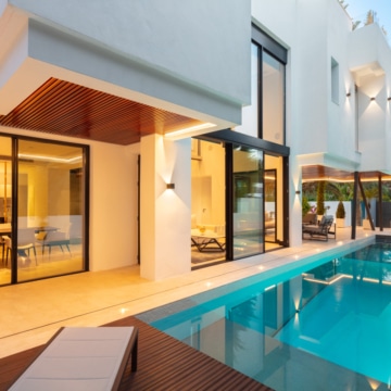 Modern villa in Casa Blanca Beach, the heart of The Golden Mile Marbella Picture 10