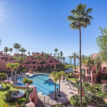 Newly renovated penthouse set in the exclusive beachfront community of Cabo Bermejo Picture 55