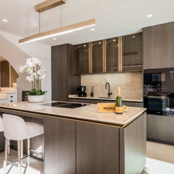 Newly renovated penthouse set in the exclusive beachfront community of Cabo Bermejo Picture 26