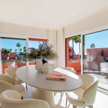 Newly renovated penthouse set in the exclusive beachfront community of Cabo Bermejo Picture 22