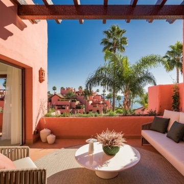 Newly renovated penthouse set in the exclusive beachfront community of Cabo Bermejo Picture 60