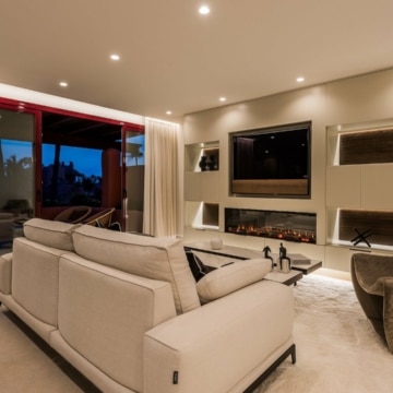 Fully renovated beachfront penthouse in Cabo Bermejo, Estepona Picture 26