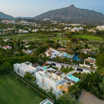 Newly built contemporary style modern villa in the coveted Golf Valley of Nueva Andalucía Picture 15