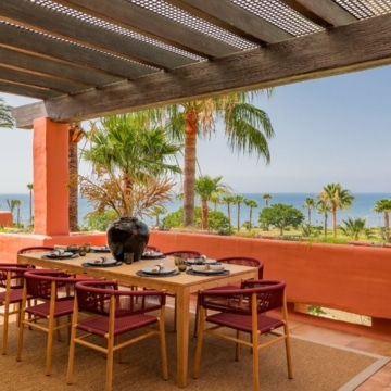 Spectacular beachfront duplex penthouse in Torre Bermeja on the New Golden Mile, Estepona Picture 10