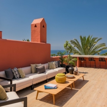 Spectacular beachfront duplex penthouse in Torre Bermeja on the New Golden Mile, Estepona Picture 11