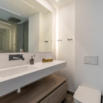 The Island Estepona-Luxury townhouse with sea and mountain views in frontline beach residence Picture 15
