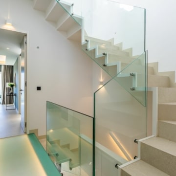The Island Estepona-Luxury townhouse with sea and mountain views in frontline beach residence Picture 17