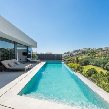 Gorgeous new villa located in the gated community of Lomas de La Quinta, Benahavis Picture 10