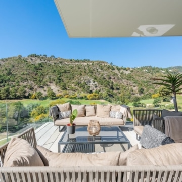 Gorgeous new villa located in the gated community of Lomas de La Quinta, Benahavis Picture 11