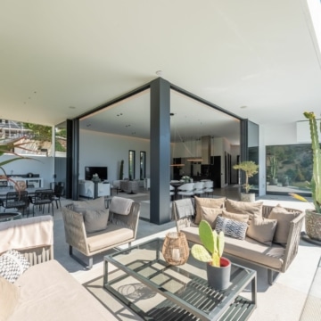 Gorgeous new villa located in the gated community of Lomas de La Quinta, Benahavis Picture 1