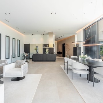 Gorgeous new villa located in the gated community of Lomas de La Quinta, Benahavis Picture 13