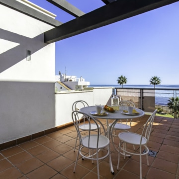 Casares del Mar front line beach key ready apartments and penthouses in Estepona Picture 13