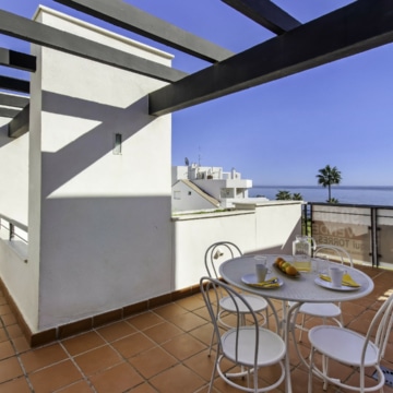 Penthouse perfectly positioned front line beach Casares del Mar, a holiday home and property investment opportunity Picture 19