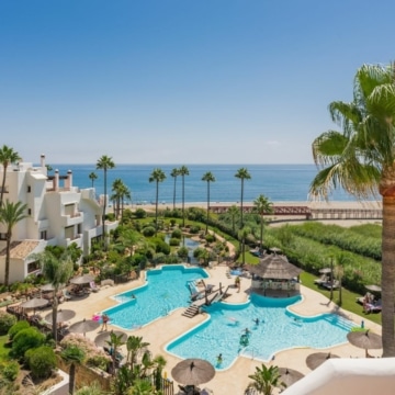 Fabulous beachfront duplex penthouse in a gated community of Bahia del Velerin, Estepona Picture 1