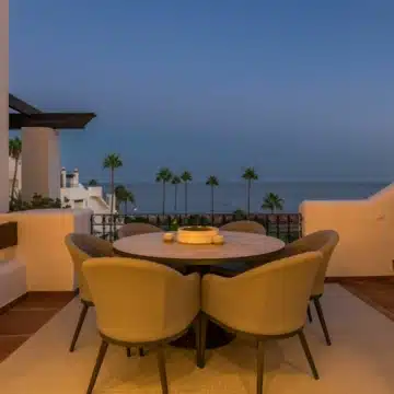 Fabulous beachfront duplex penthouse in a gated community of Bahia del Velerin, Estepona Picture 29