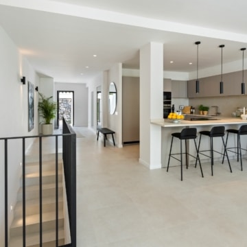 Elegant refurbished duplex townhouse situated in Aloha Golf, Marbella Picture 20