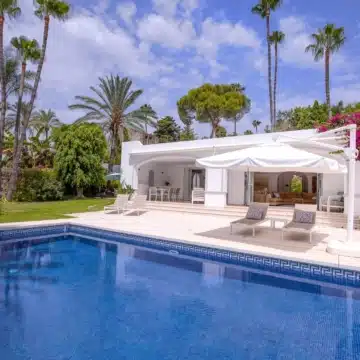 Charming villa nestled in the queit area of El Paraiso, Estepona Picture 26