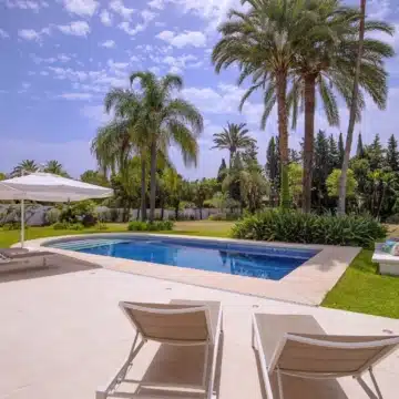 Charming villa nestled in the queit area of El Paraiso, Estepona Picture 14