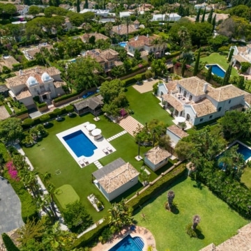 Magnificent villa with traditional Mediterranean architecture and boho-chic interiors in El Paraiso, Estepona Picture 32