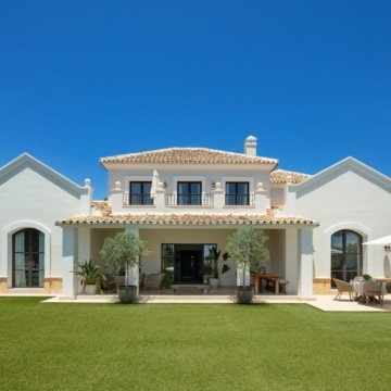 Magnificent villa with traditional Mediterranean architecture and boho-chic interiors in El Paraiso, Estepona Picture 14