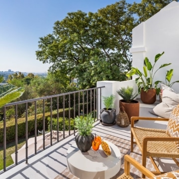 Stylish and modern townhouse with panoramic views in La Quinta, Benahavis Picture 9