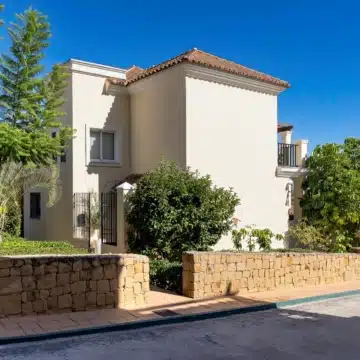 Recently renovated townhouse with unique interior in a prime location of Nueva Andalucia, Marbella Picture 49