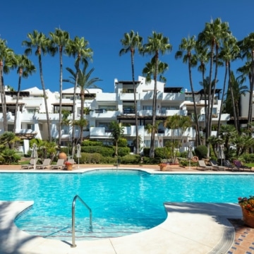 Astonishing ground floor apartment with prime location in Puente Romano,Marbella Golden Mile Picture 9