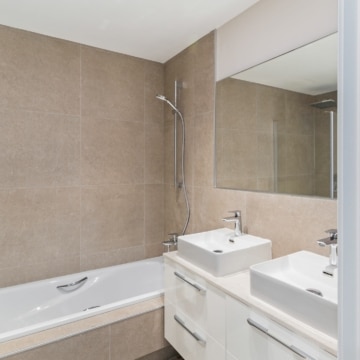 Newly built townhouse in a gated community in Nueva Andalucia, Marbella Picture 15