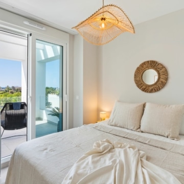 Newly built townhouse in a gated community in Nueva Andalucia, Marbella Picture 30