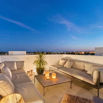 Newly built townhouse in a gated community in Nueva Andalucia, Marbella Picture 38