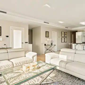 Elegant five bedroom luxury villa nestled in prime location of Nueva Andalucia, Marbella Picture 3