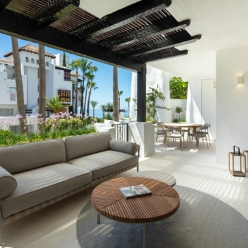 Modern apartment within the exclusive enclave of the Puente Romano Resort on the Marbella Golden Mile Picture 21