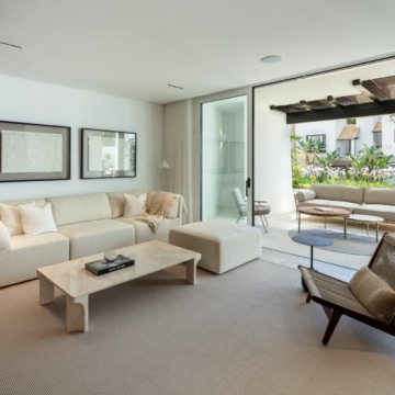 Modern apartment within the exclusive enclave of the Puente Romano Resort on the Marbella Golden Mile Picture 0