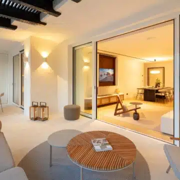 Modern apartment within the exclusive enclave of the Puente Romano Resort on the Marbella Golden Mile Picture 2