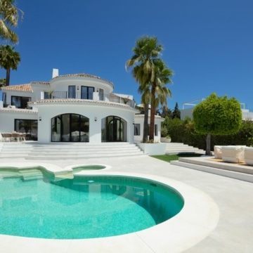 Captivating mediterranean villa in the heart of the golf valley, Nueva Andalucia Picture 35