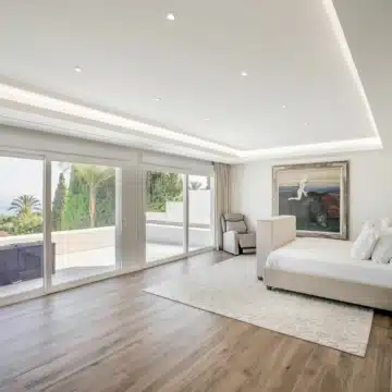 A beautifully renovated 5-bedroom villa in Balcones de Sierra Blanca, Marbella Golden Mile Picture 36