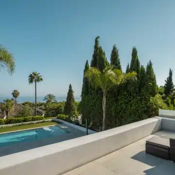 A beautifully renovated 5-bedroom villa in Balcones de Sierra Blanca, Marbella Golden Mile Picture 42