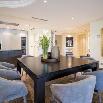 Magnificent ground floor apartment within the gated community of Aloha Park, Nueva Andalucia Picture 6