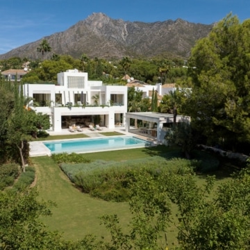 Spectacular villa within the serene gated community of Altos Reales, Marbella’s Golden Mile Picture 63