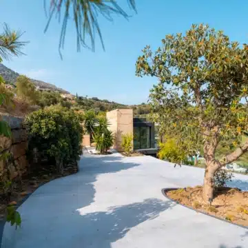 New modern frontline golf villa in luxury Marbella Club Golf Resort, Benahavis Picture 12